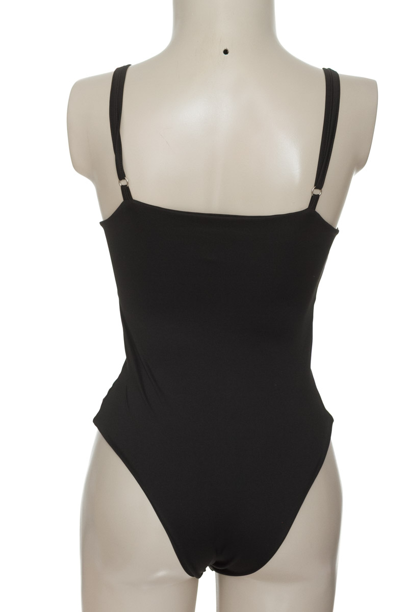 Top / Camiseta color Negro - Mercedes Campuzano