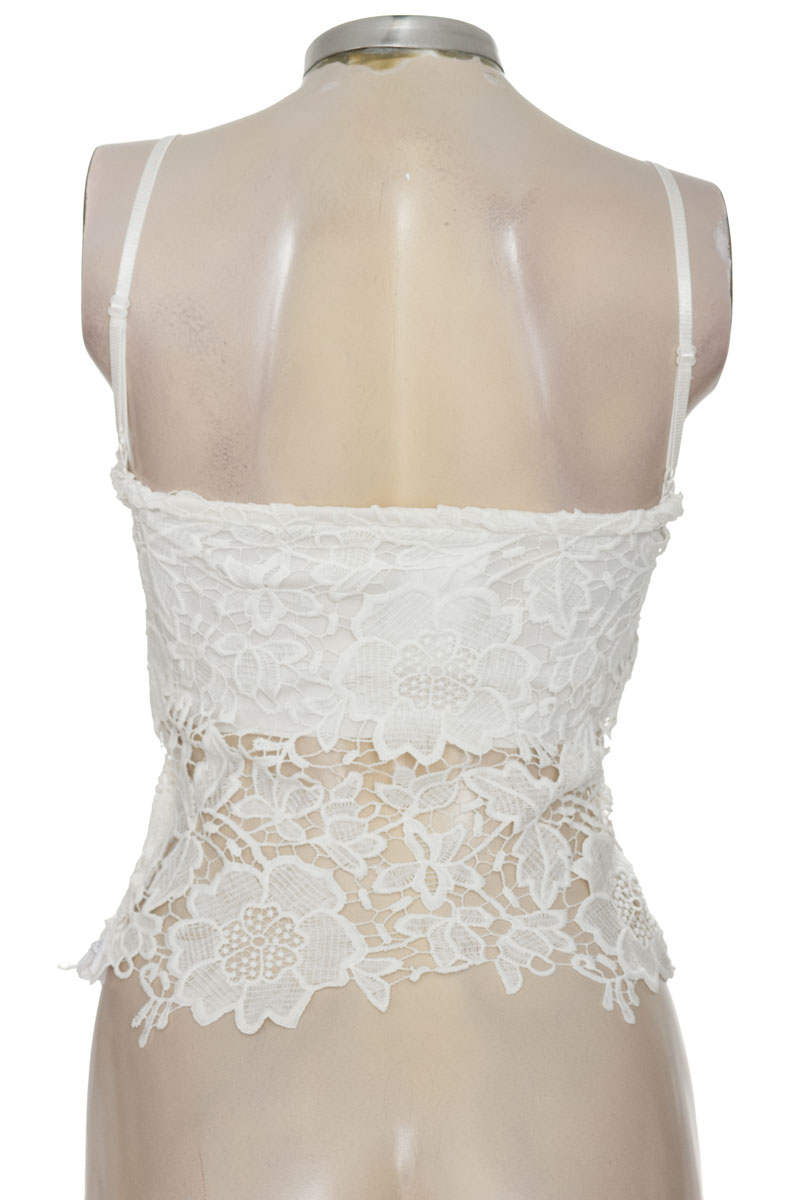 Top / Camiseta color Blanco - Closeando
