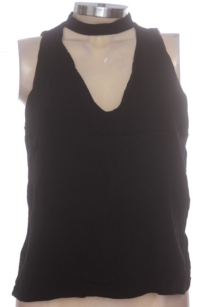Top / Camiseta color Negro - MATTELSA