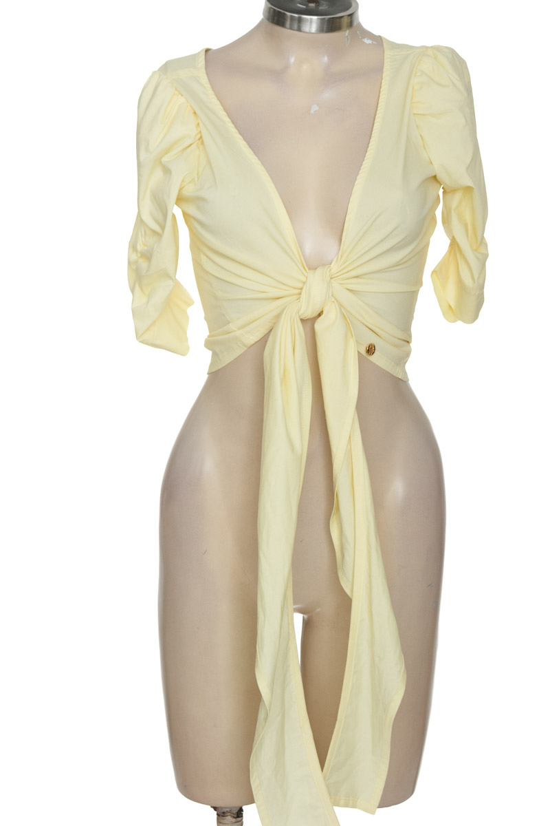 Blusa color Amarillo - Closeando
