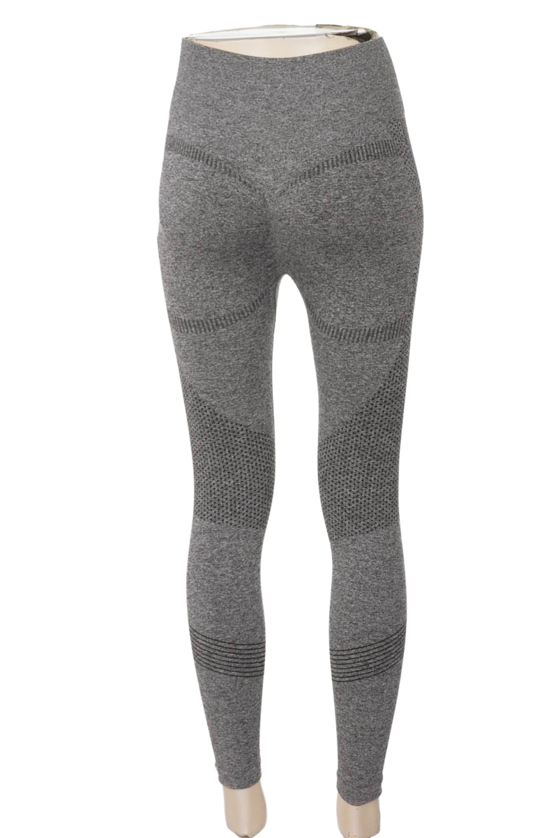 Ropa Deportiva / Salida de Baño color Gris - Closeando