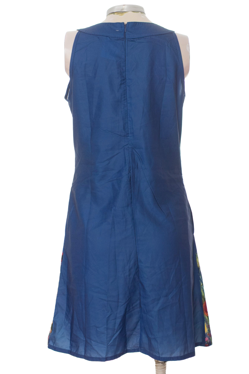 Vestido / Enterizo color Azul - Closeando