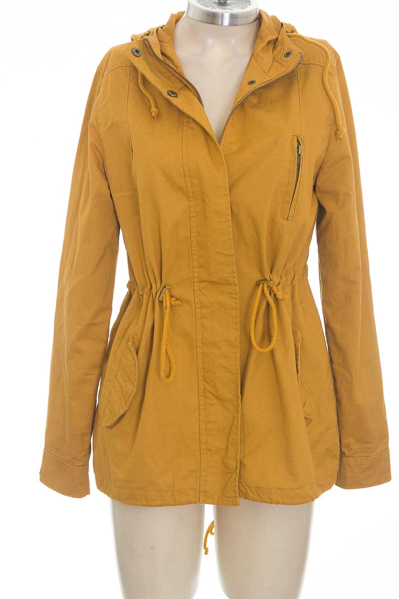 Chaqueta / Abrigo color Mostaza - Ambiance
