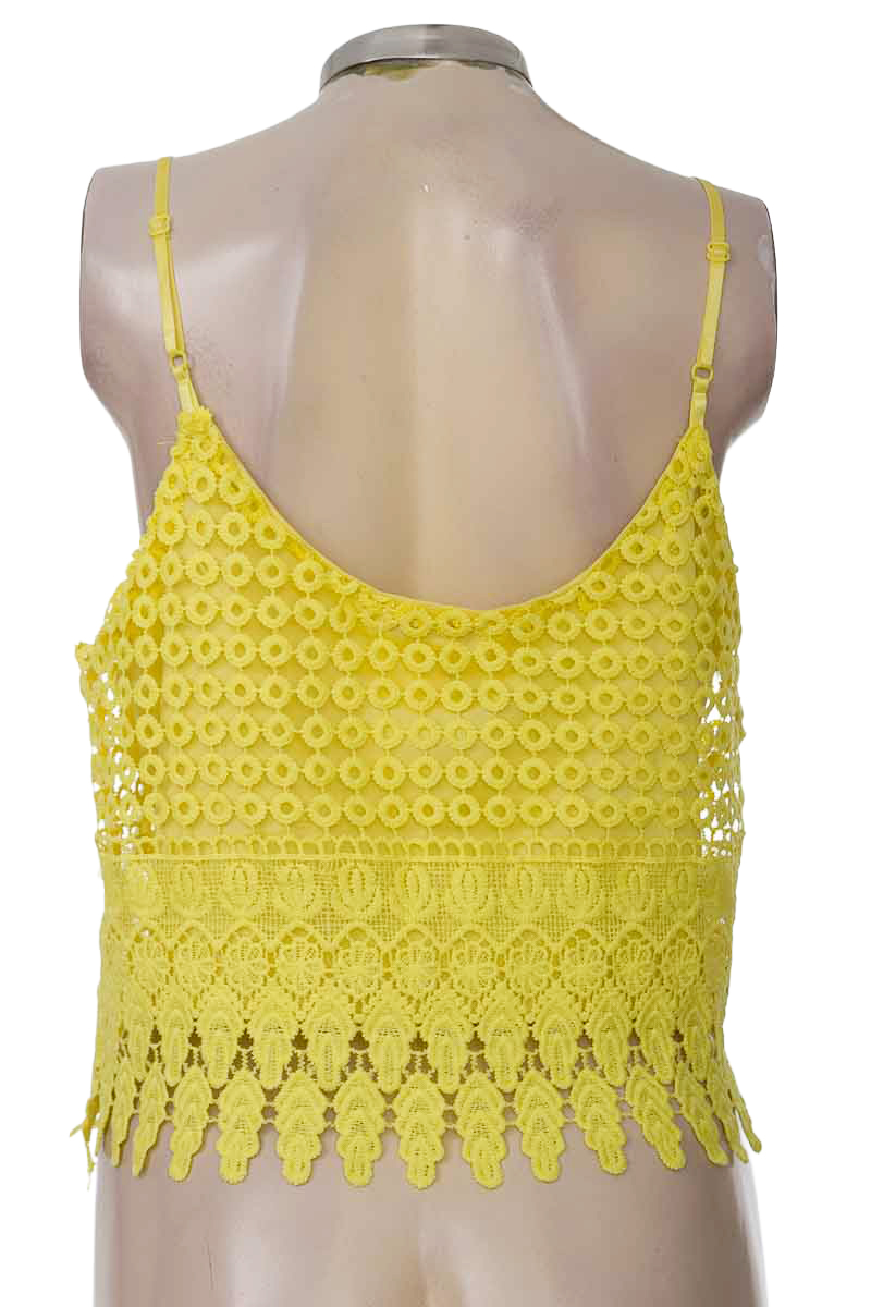Top / Camiseta color Amarillo - Red & Aplee