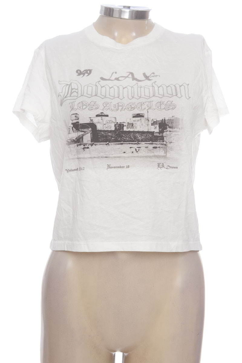 Top / Camiseta color Blanco - Divided by H&M
