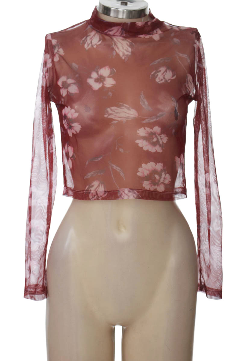 Top / Camiseta color Vinotinto - Closeando