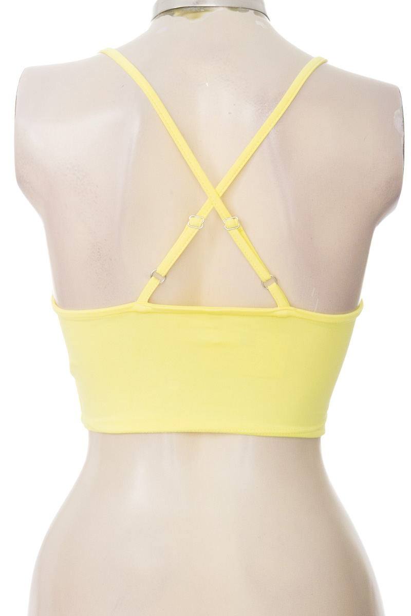 Top / Camiseta color Amarillo - For Me Too