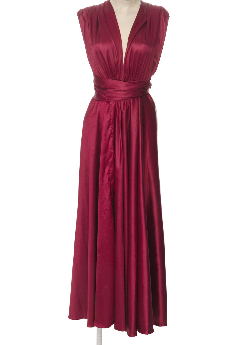 Vestido / Enterizo color Vinotinto - Closeando