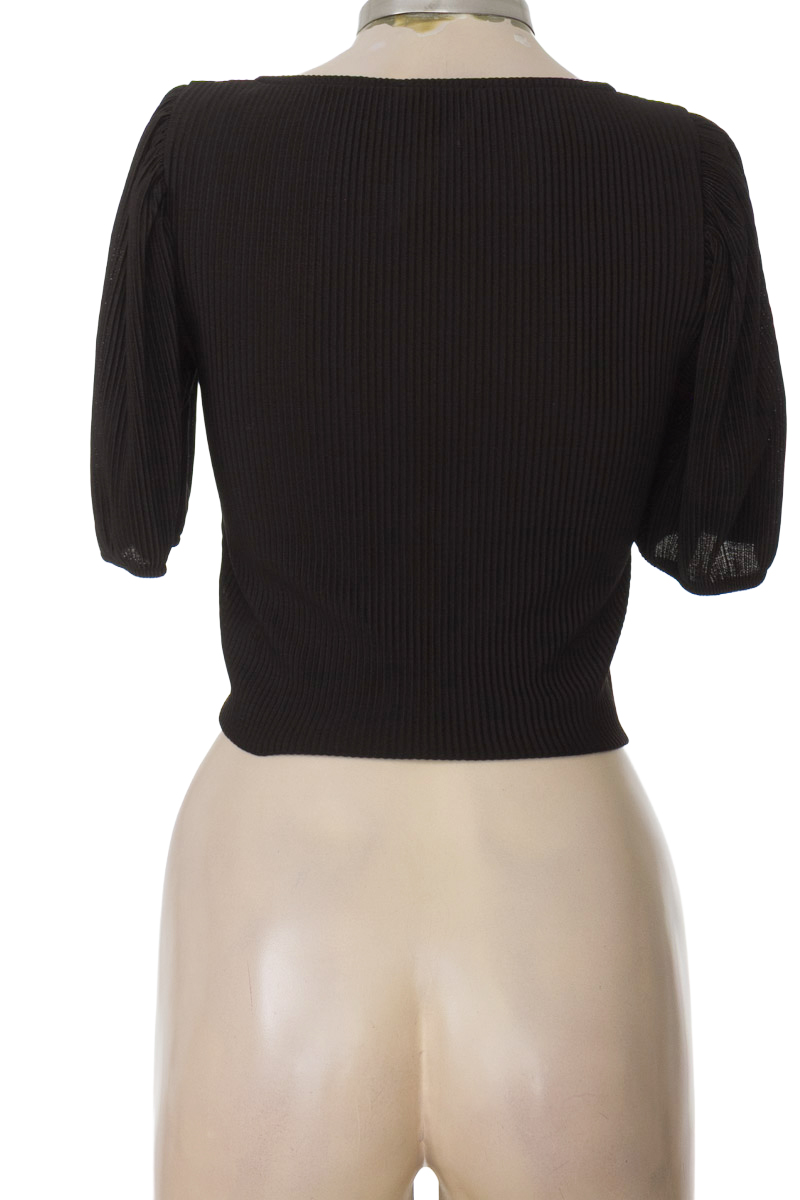 Top / Camiseta color Negro - Zara