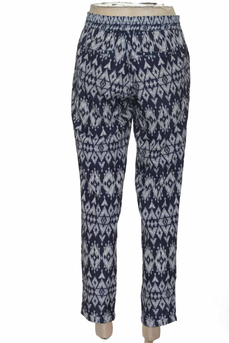 Pantalones color Azul - Stradivarius