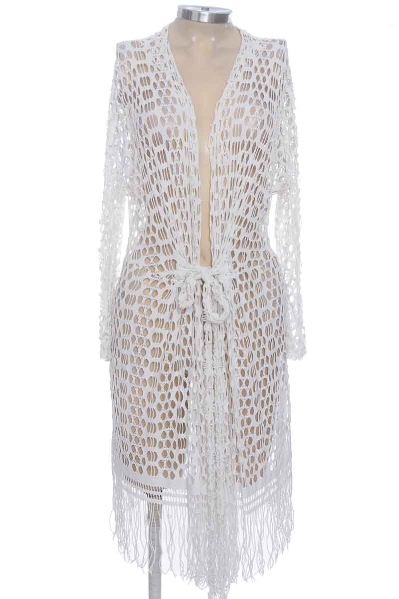 Ropa Deportiva / Salida de Baño color Blanco - Pajaris by camila panades