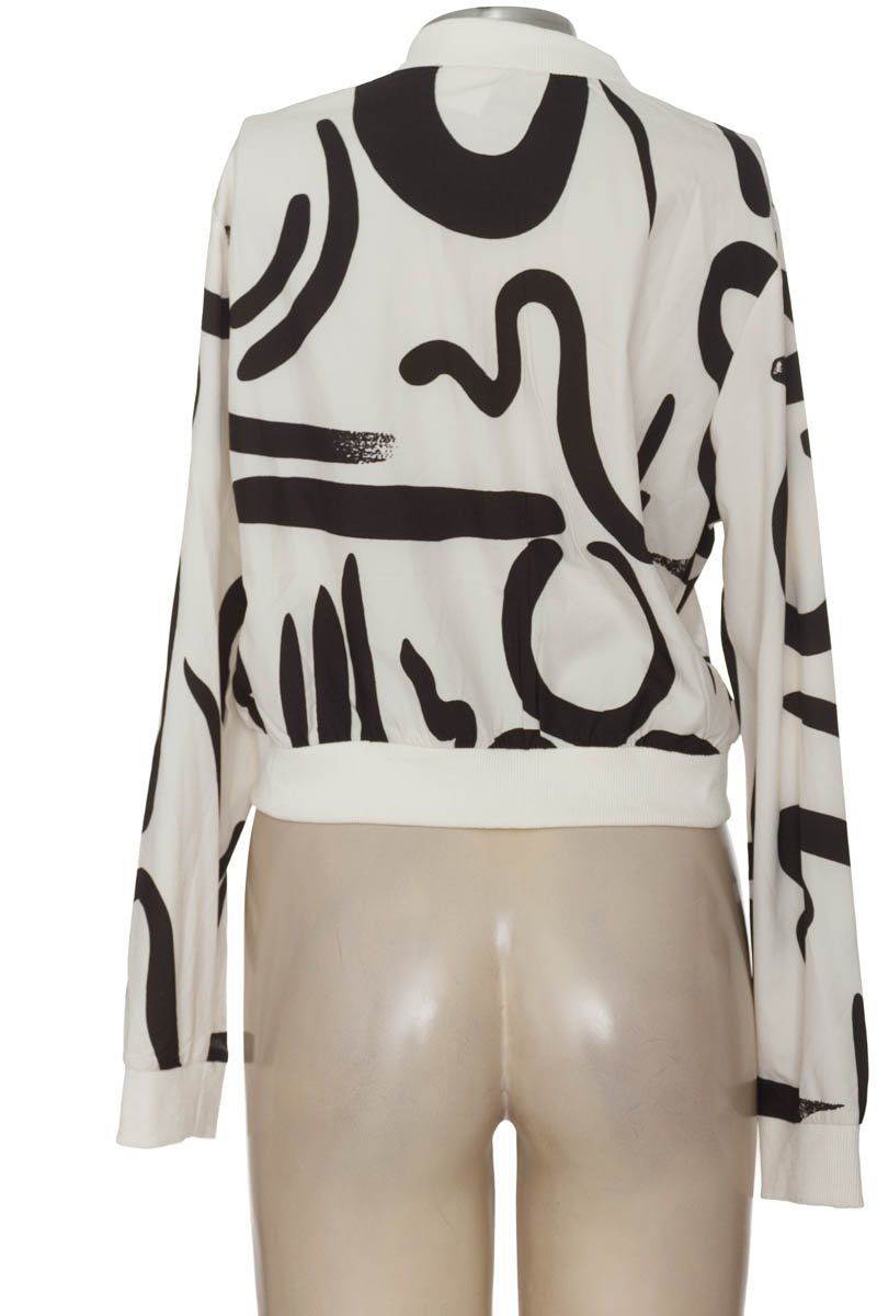 Chaqueta / Abrigo color Blanco - Closeando