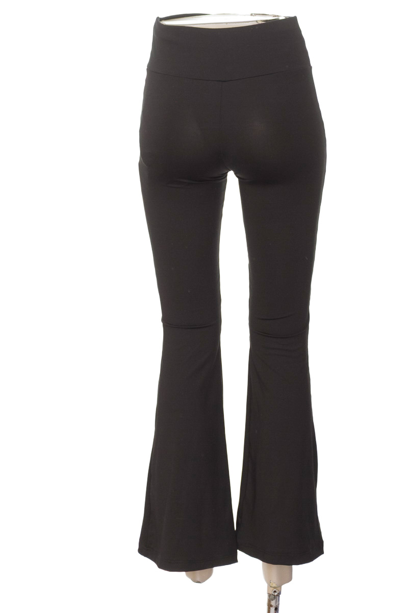 Pantalones color Negro - Pacifika