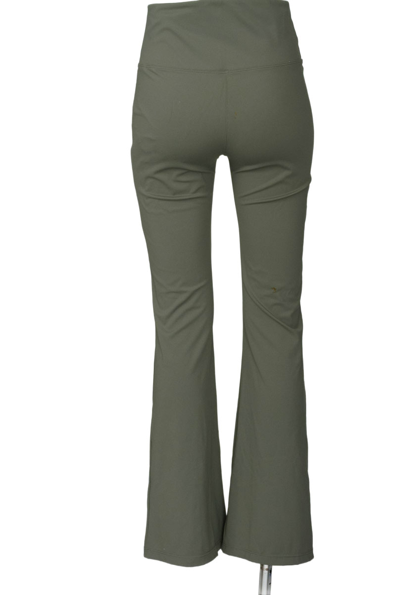 Ropa Deportiva / Salida de Baño color Verde - Ododos