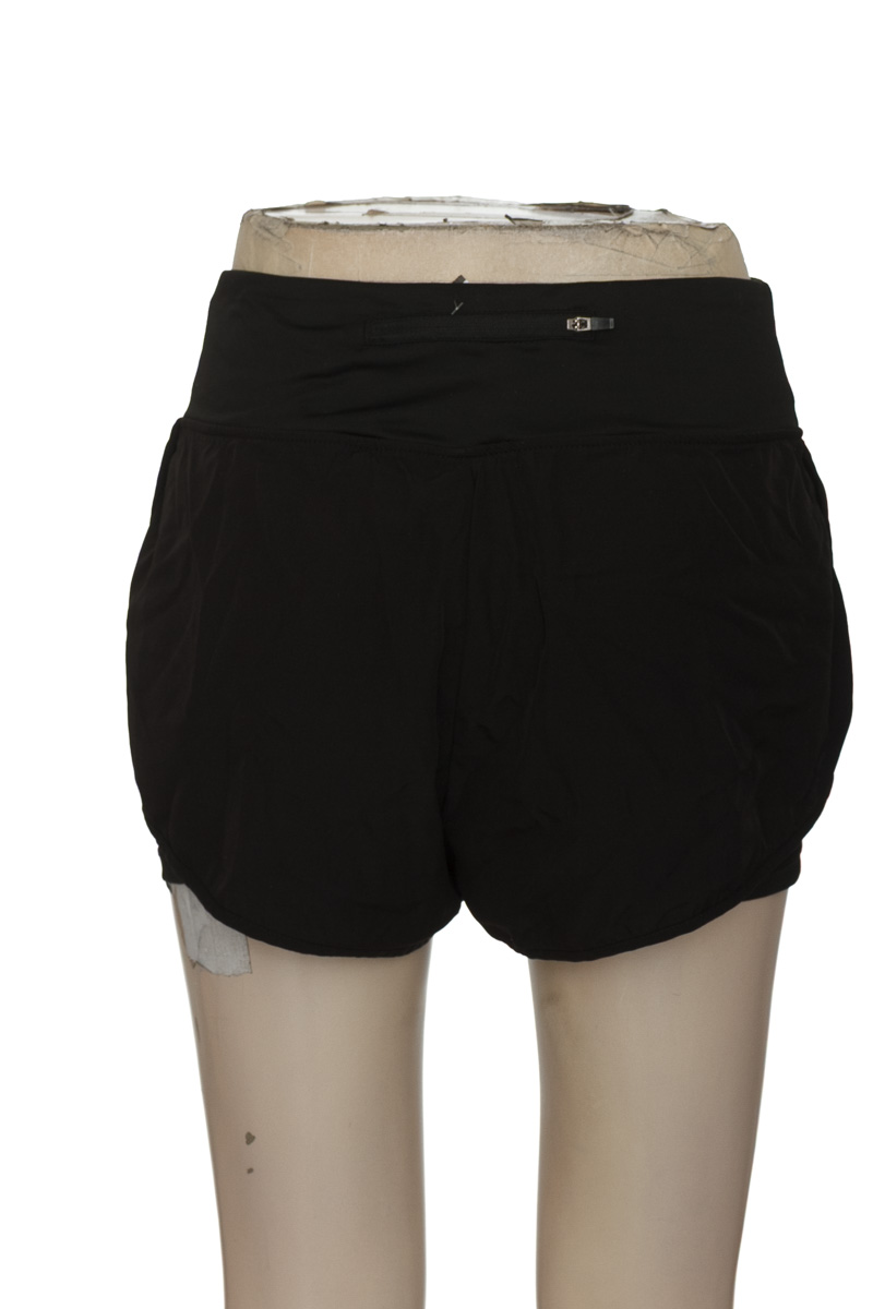 Ropa Deportiva / Salida de Baño color Negro - Closeando