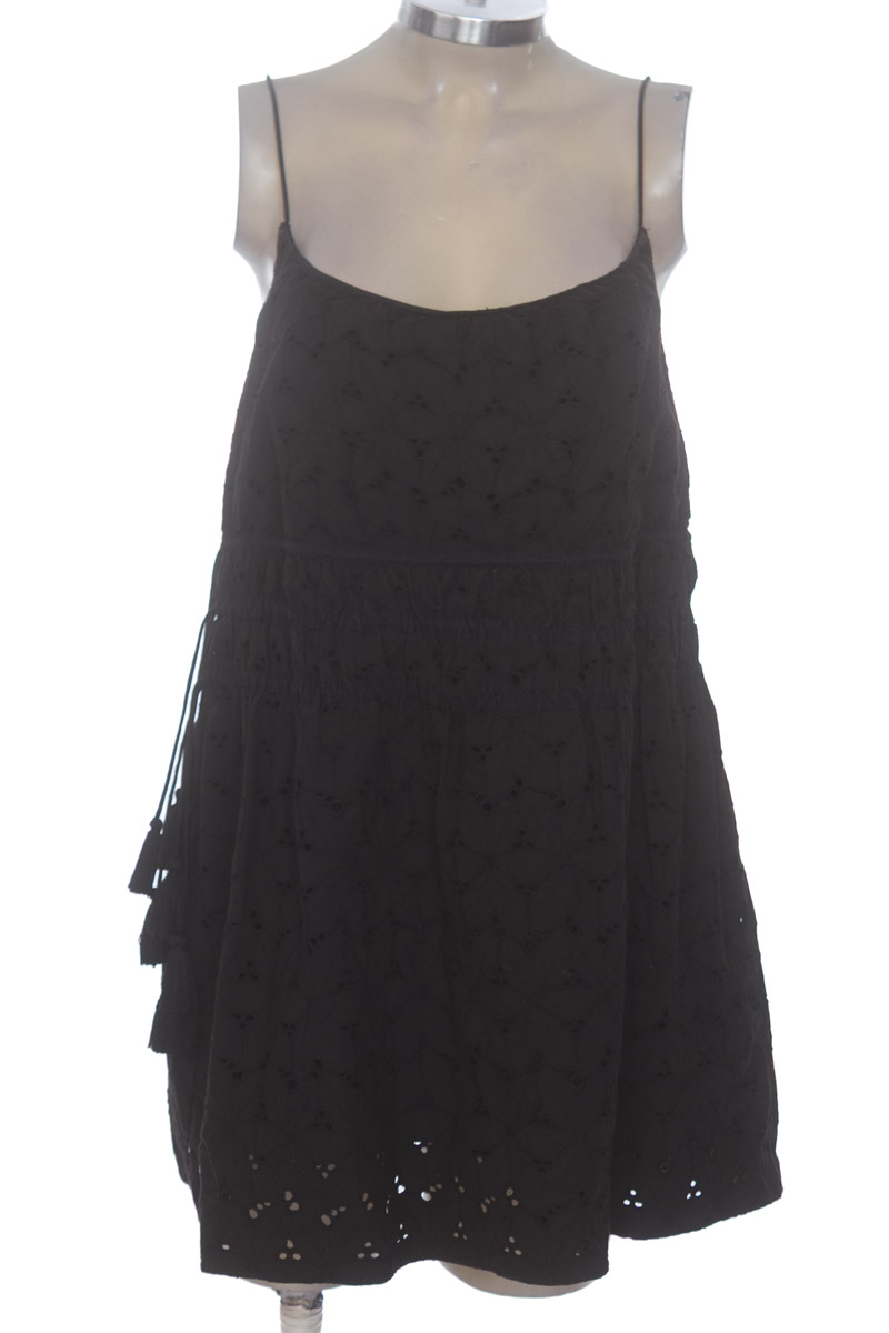 Vestido / Enterizo color Negro - Zara