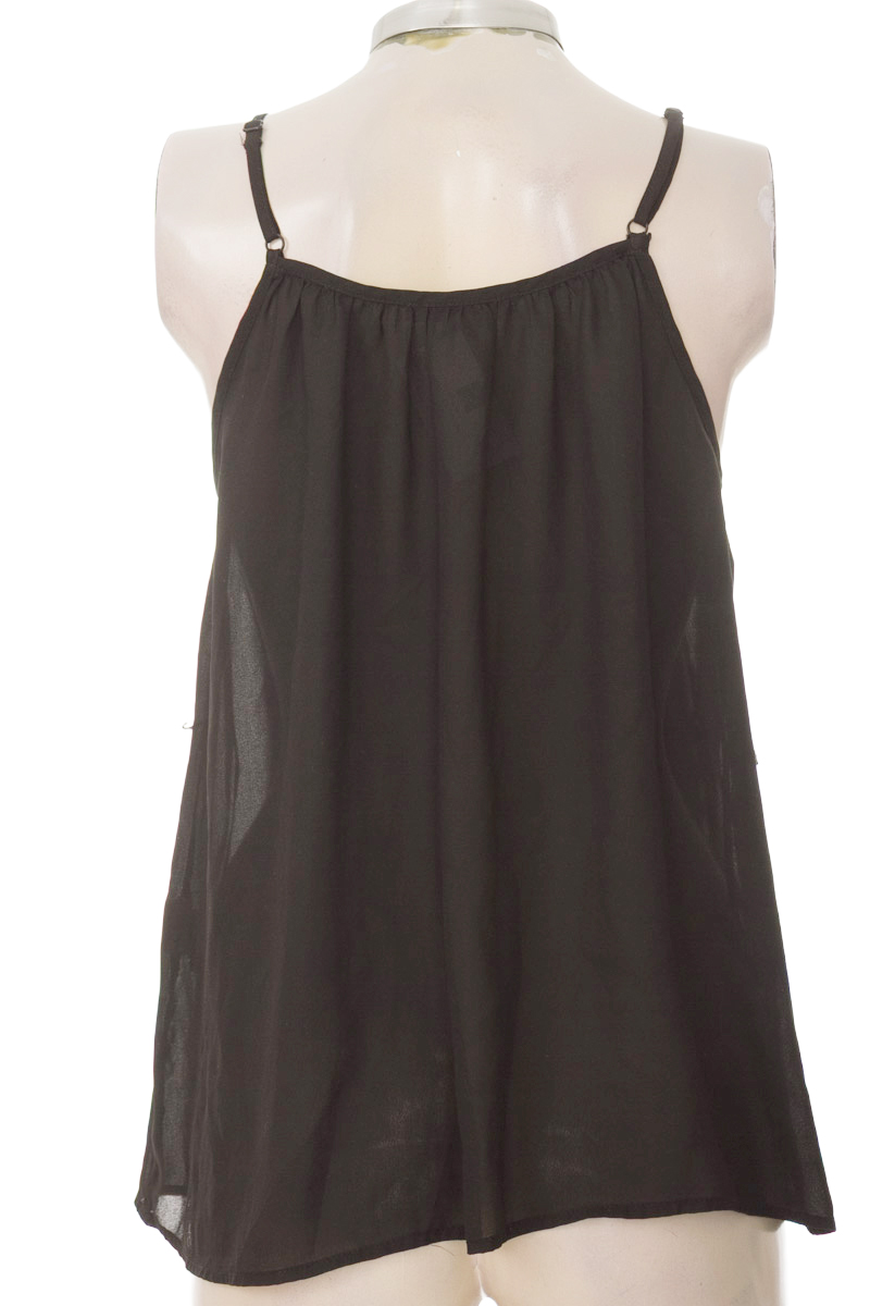 Top / Camiseta color Negro - Forever 21