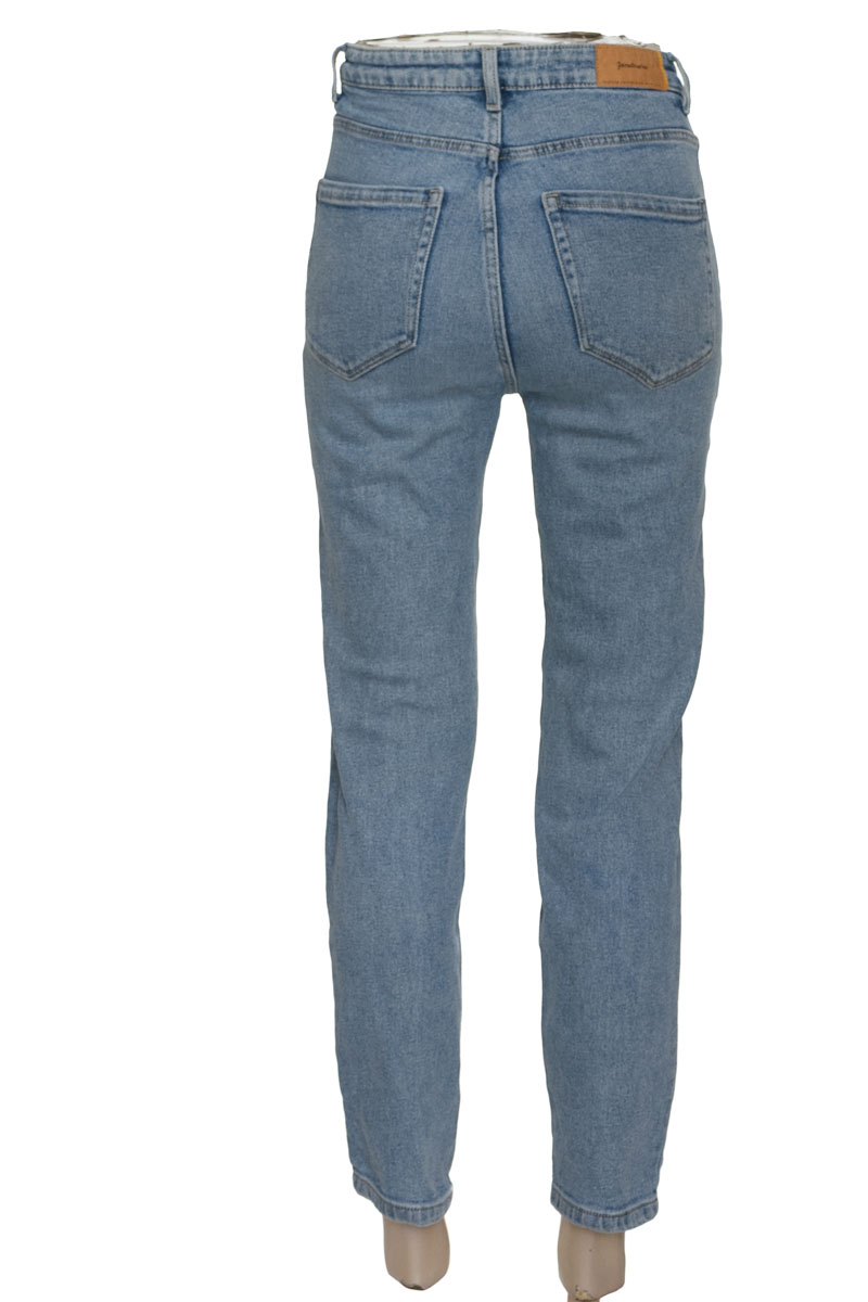 Pantalones color Azul - Stradivarius