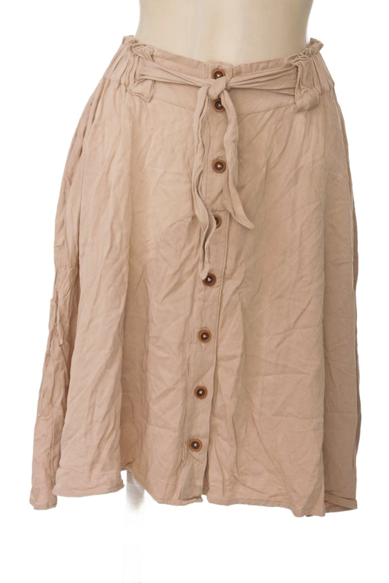 Falda color Beige - Closeando