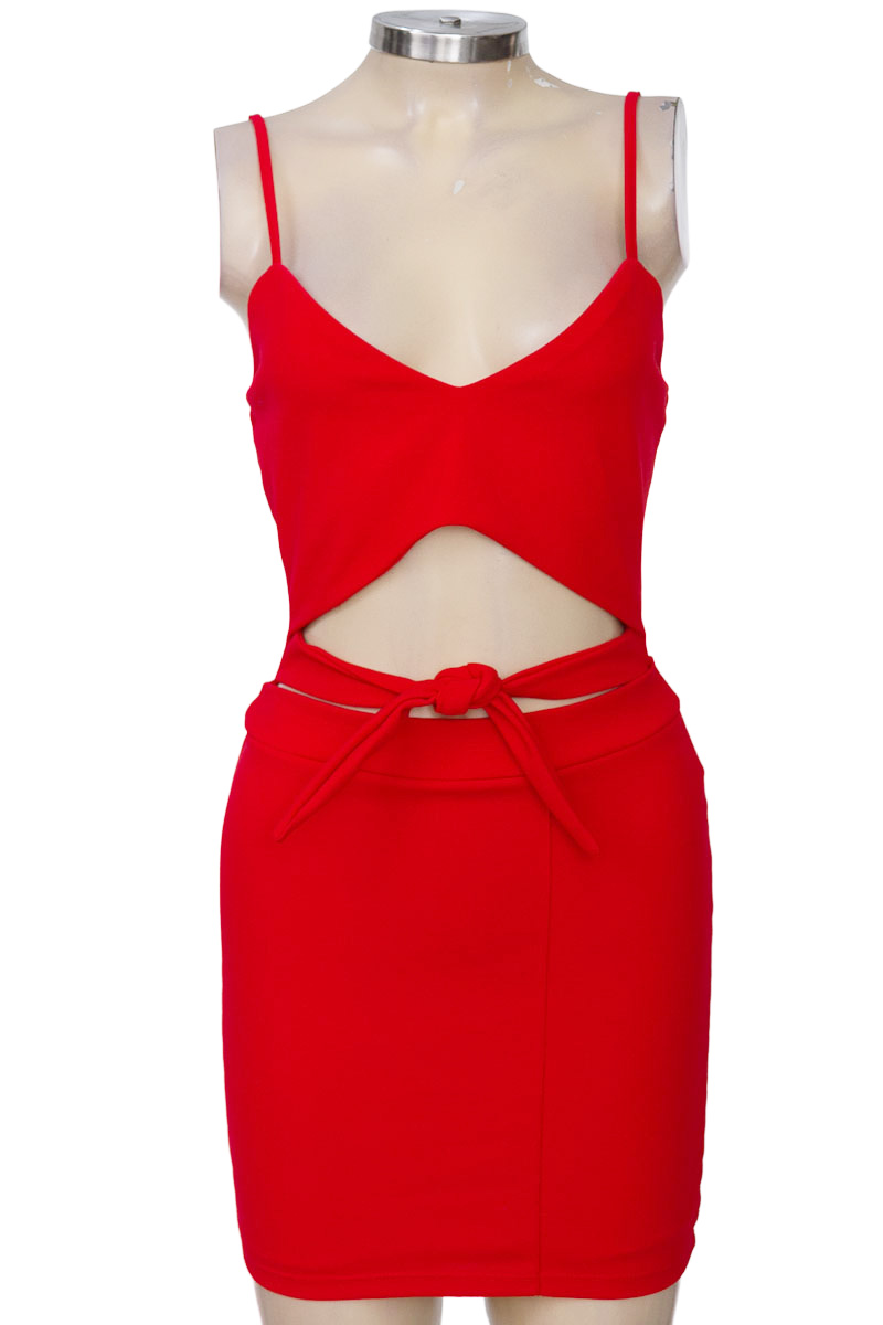 Vestido / Enterizo color Rojo - Palo De Rosa