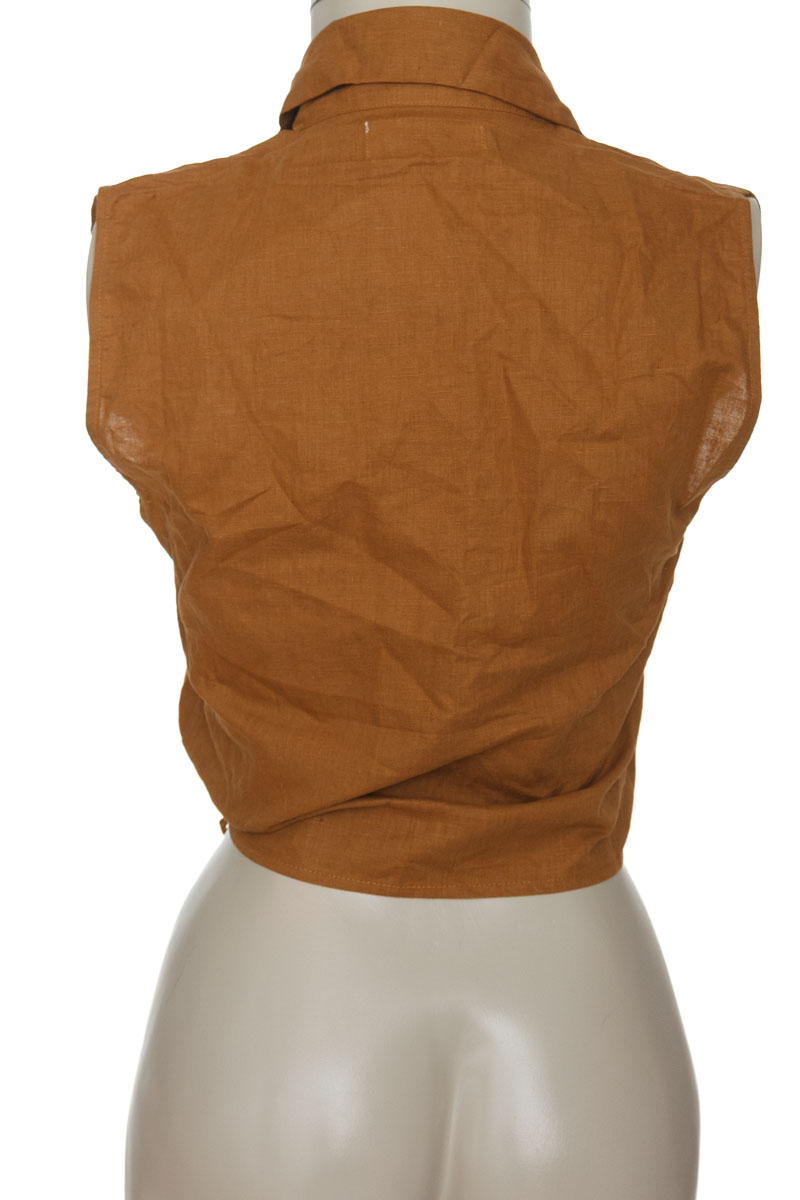 Top / Camiseta color Café - Tennis