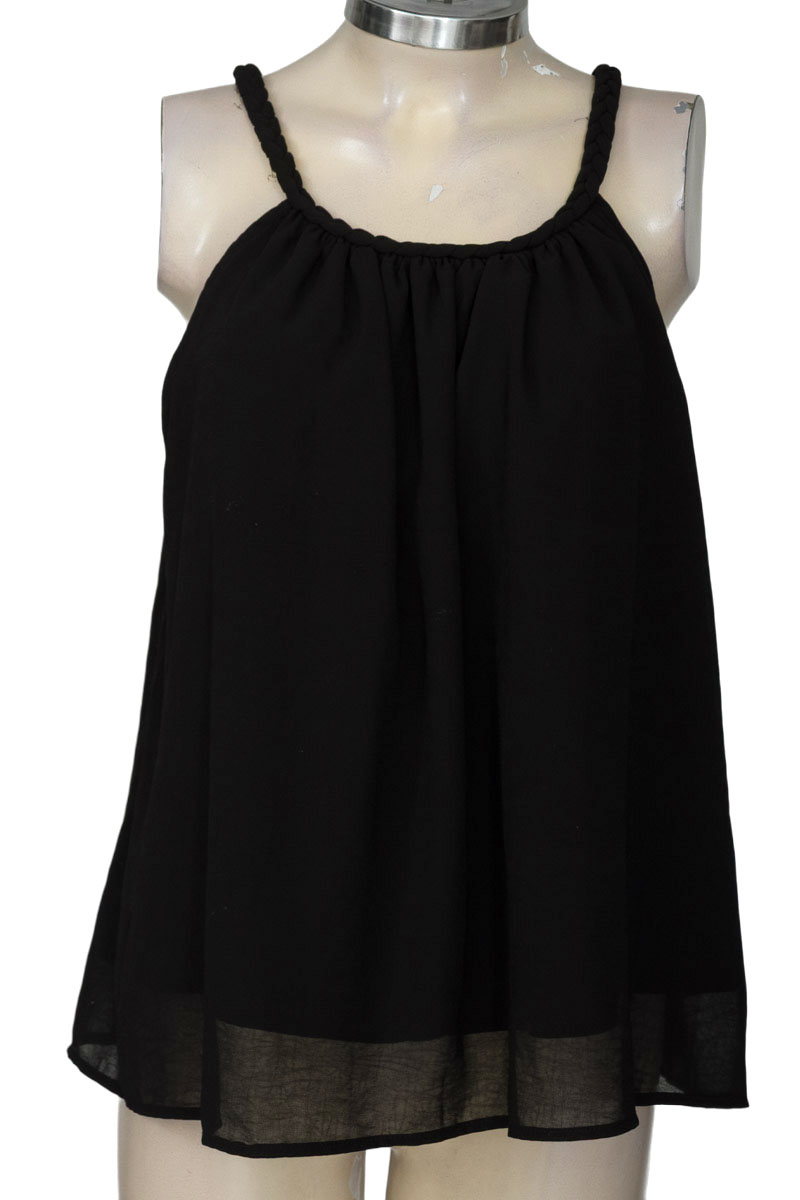 Top / Camiseta color Negro - Lumina