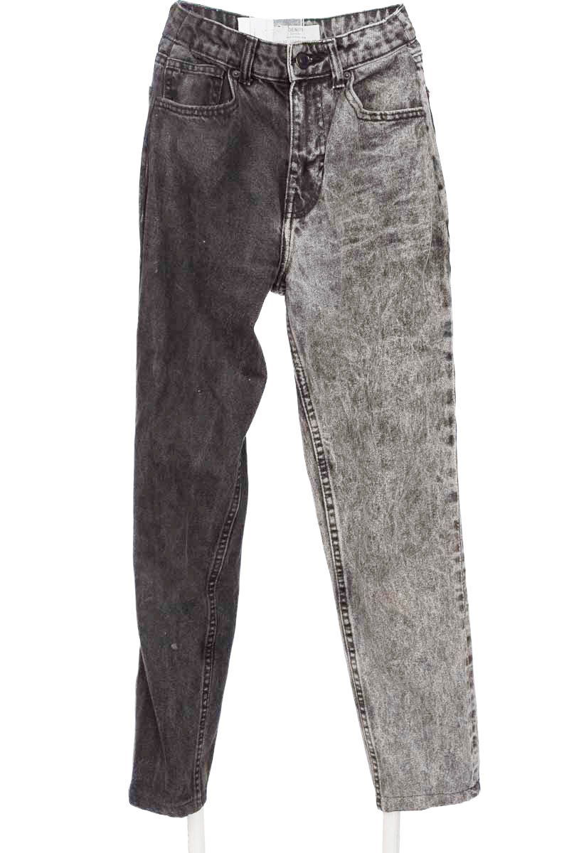 Pantalones color Gris - Bershka