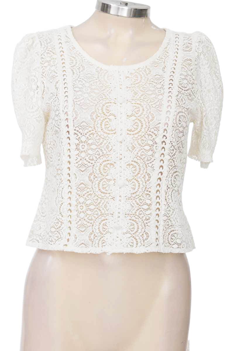 Top / Camiseta color Blanco - Closeando