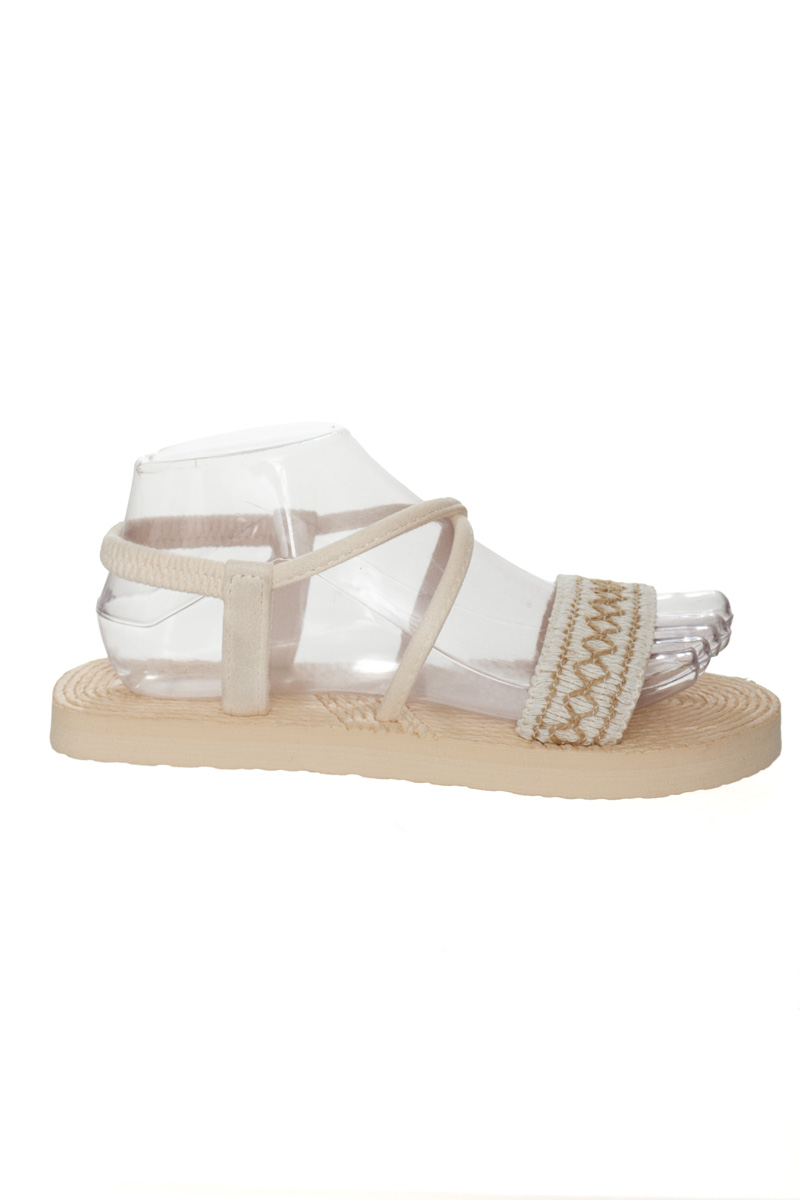 Zapatos color Beige - Closeando