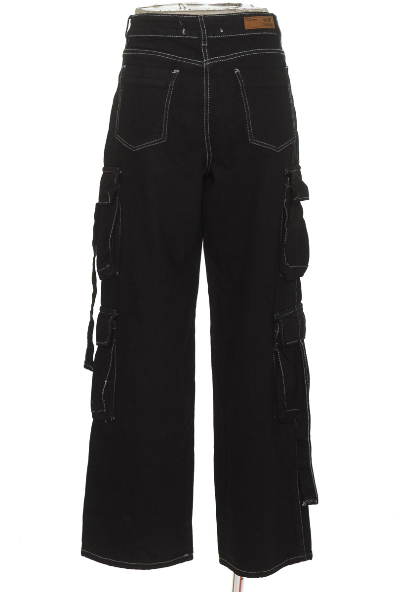Pantalones color Negro - Isalia