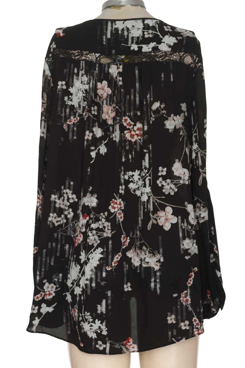 Blusa color Negro - White House Black Market