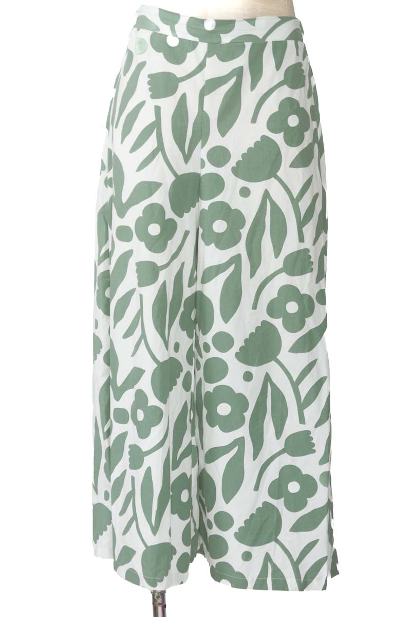 Pantalones color Verde - ATYPICAL