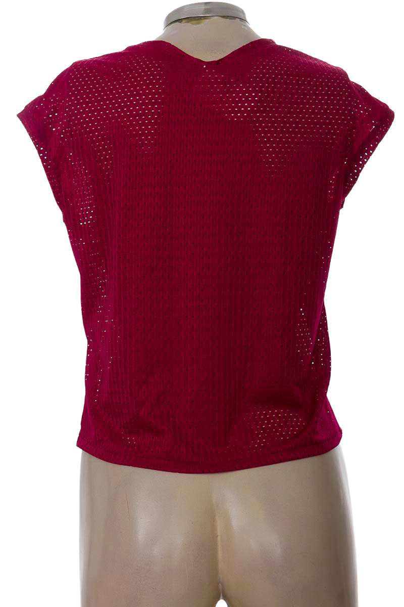 Ropa Deportiva / Salida de Baño color Vinotinto - Closeando