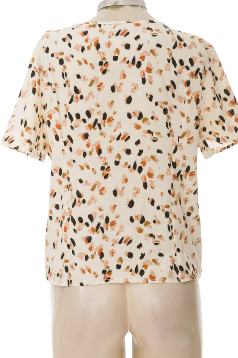 Blusa color Beige - Closeando
