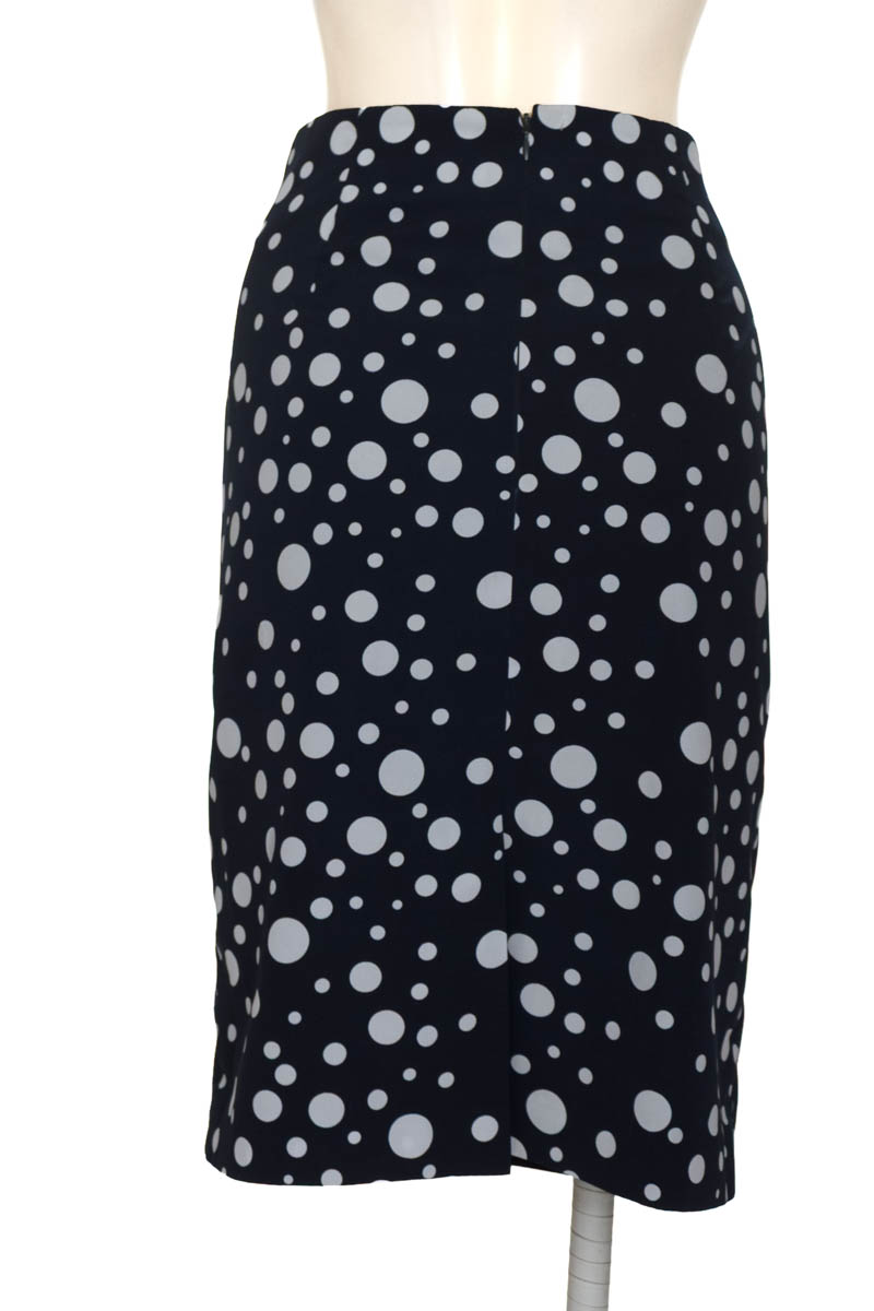 Falda color Azul - Closeando
