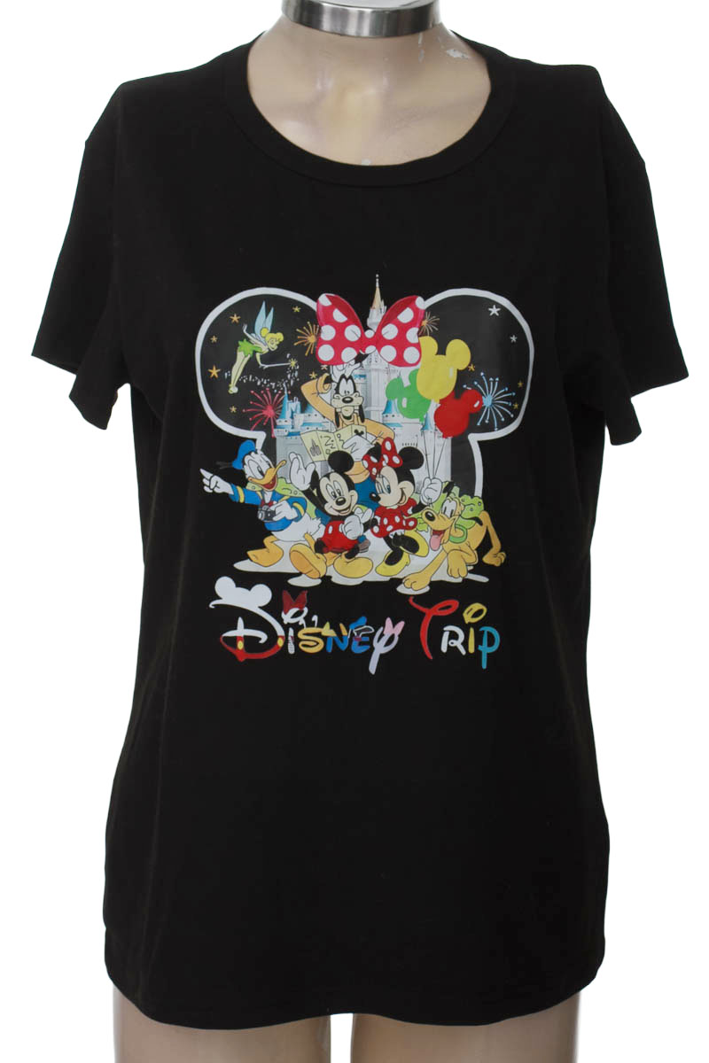 Top / Camiseta color Negro - Closeando