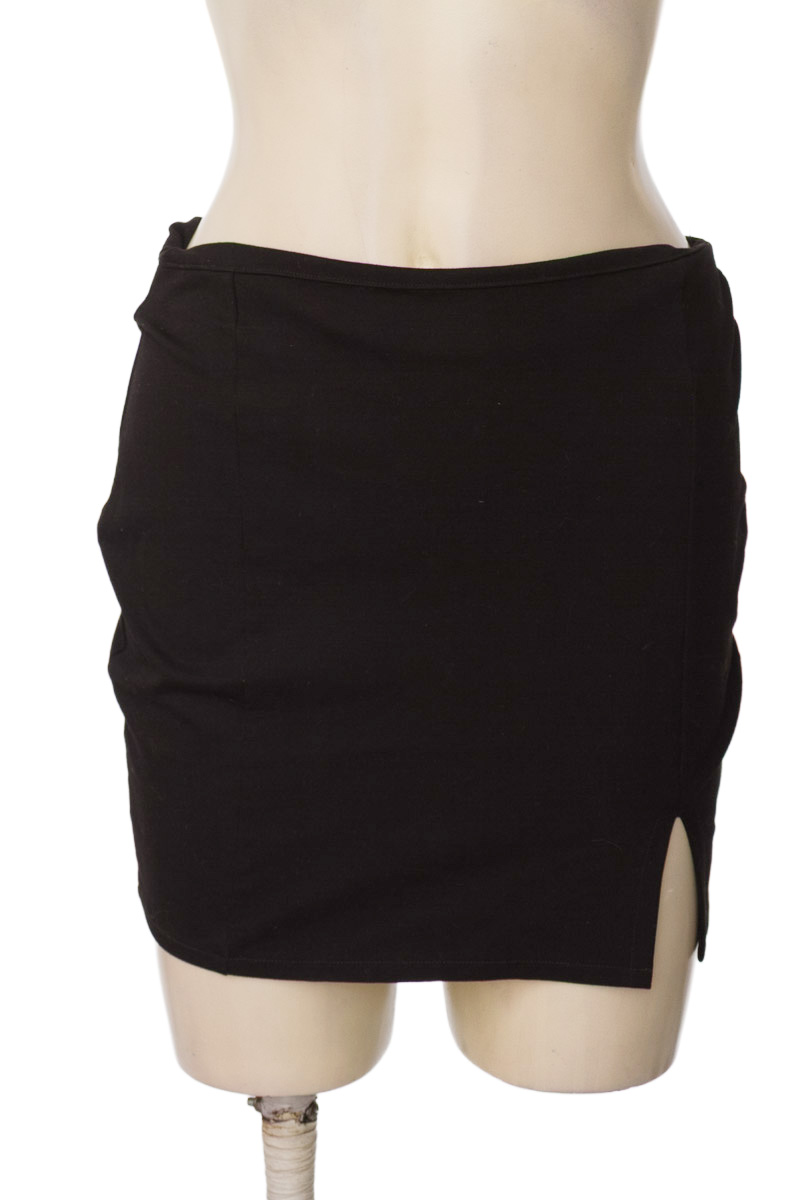 Falda color Negro - OKI