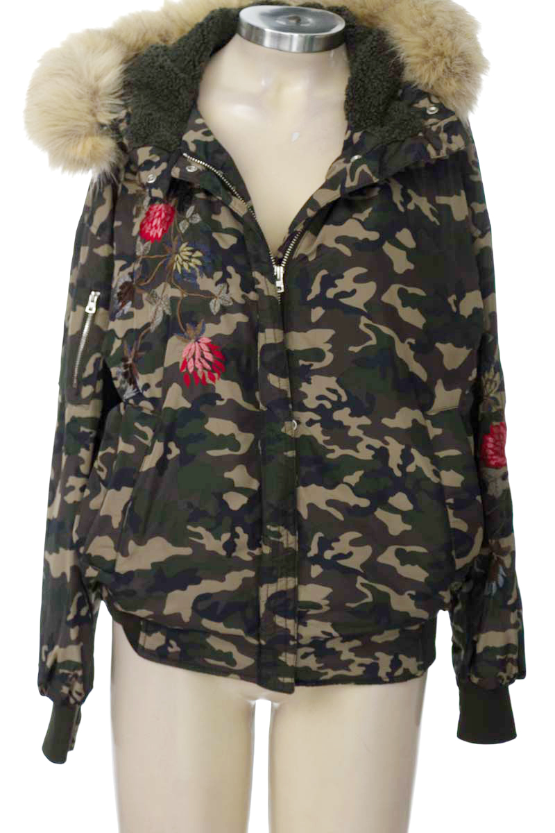 Chaqueta / Abrigo color Verde - Zara