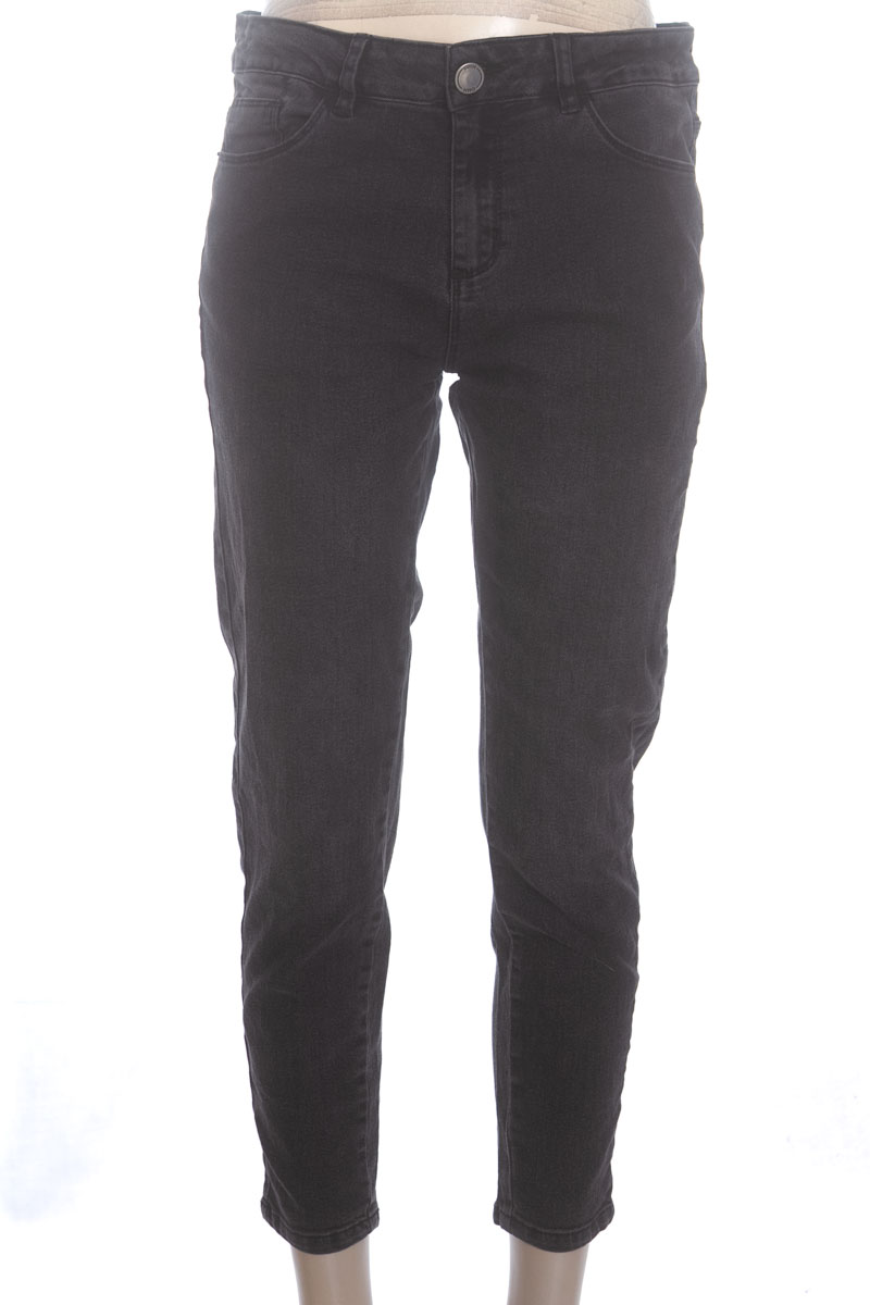 Pantalones color Negro - GMN
