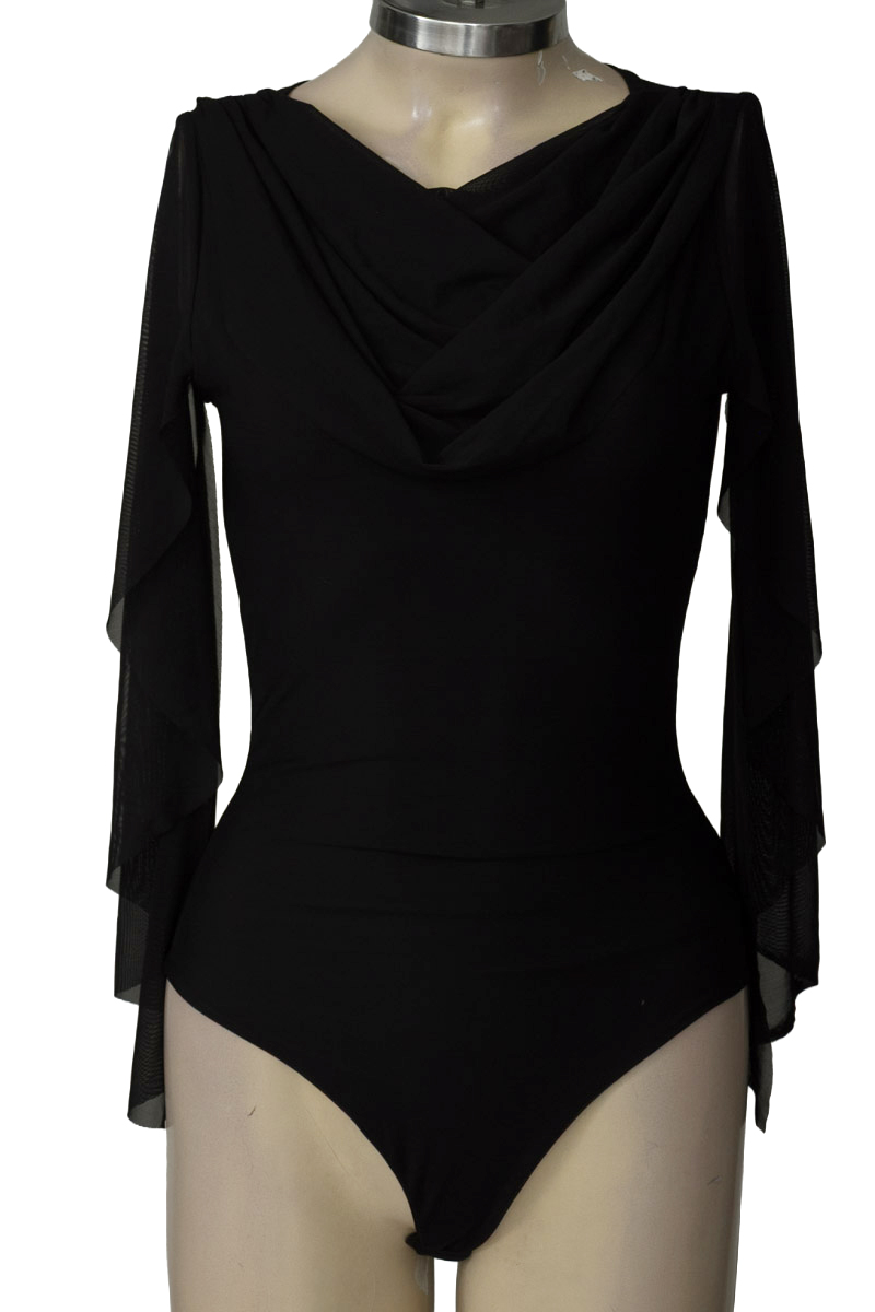 Top / Camiseta color Negro - Coral