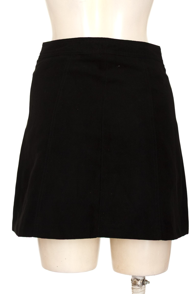 Falda color Negro - Divided