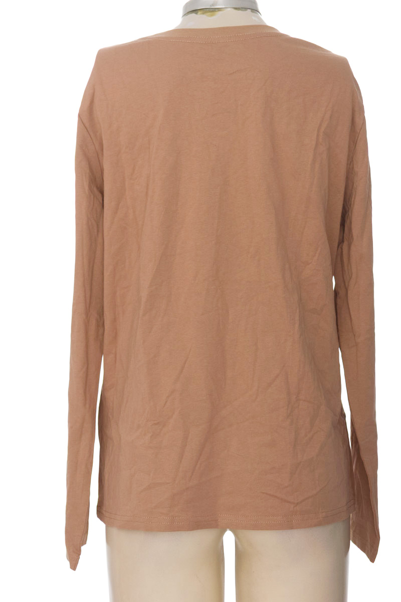 Sweater color Café - Closeando