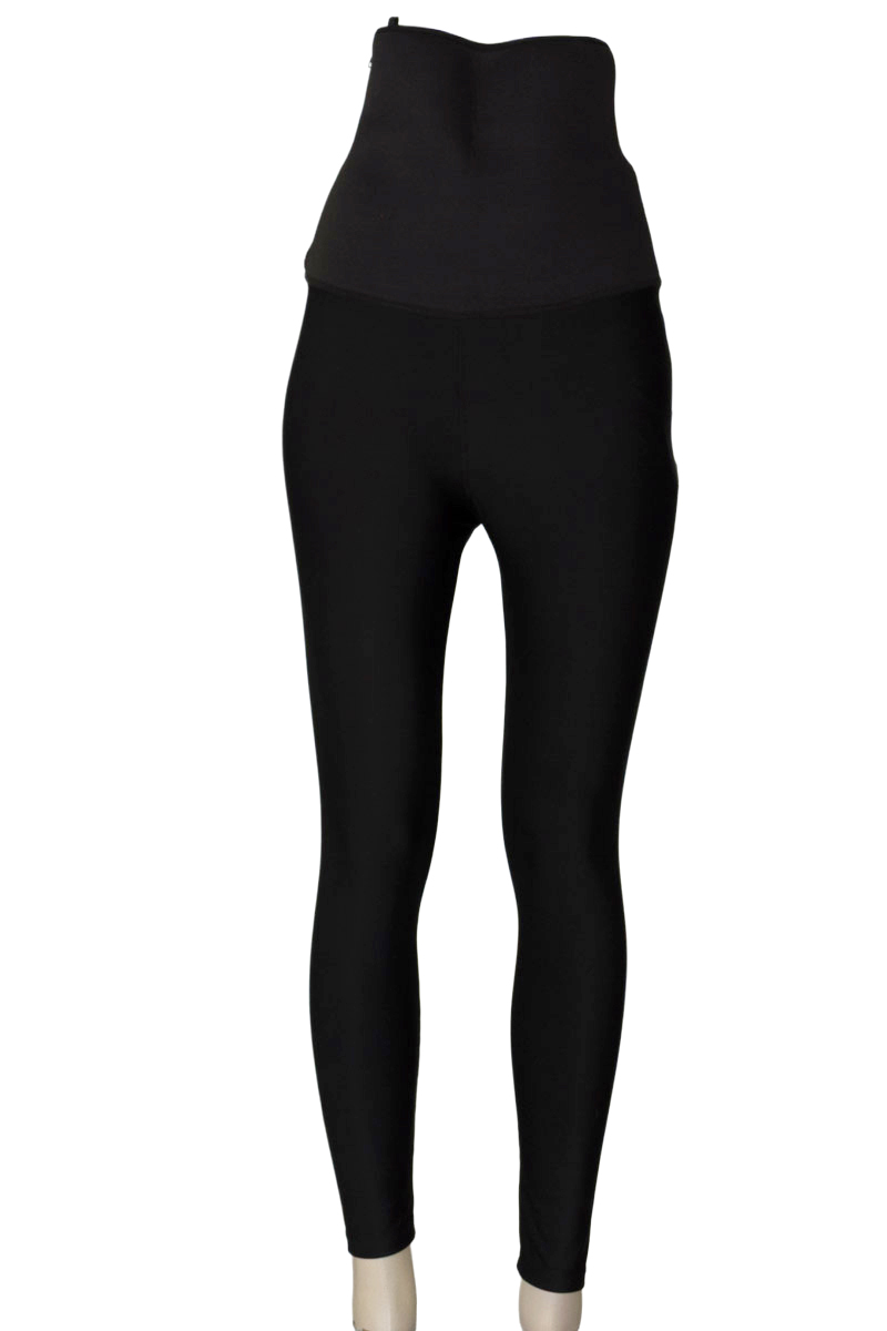 Ropa Deportiva / Salida de Baño color Negro - Closeando