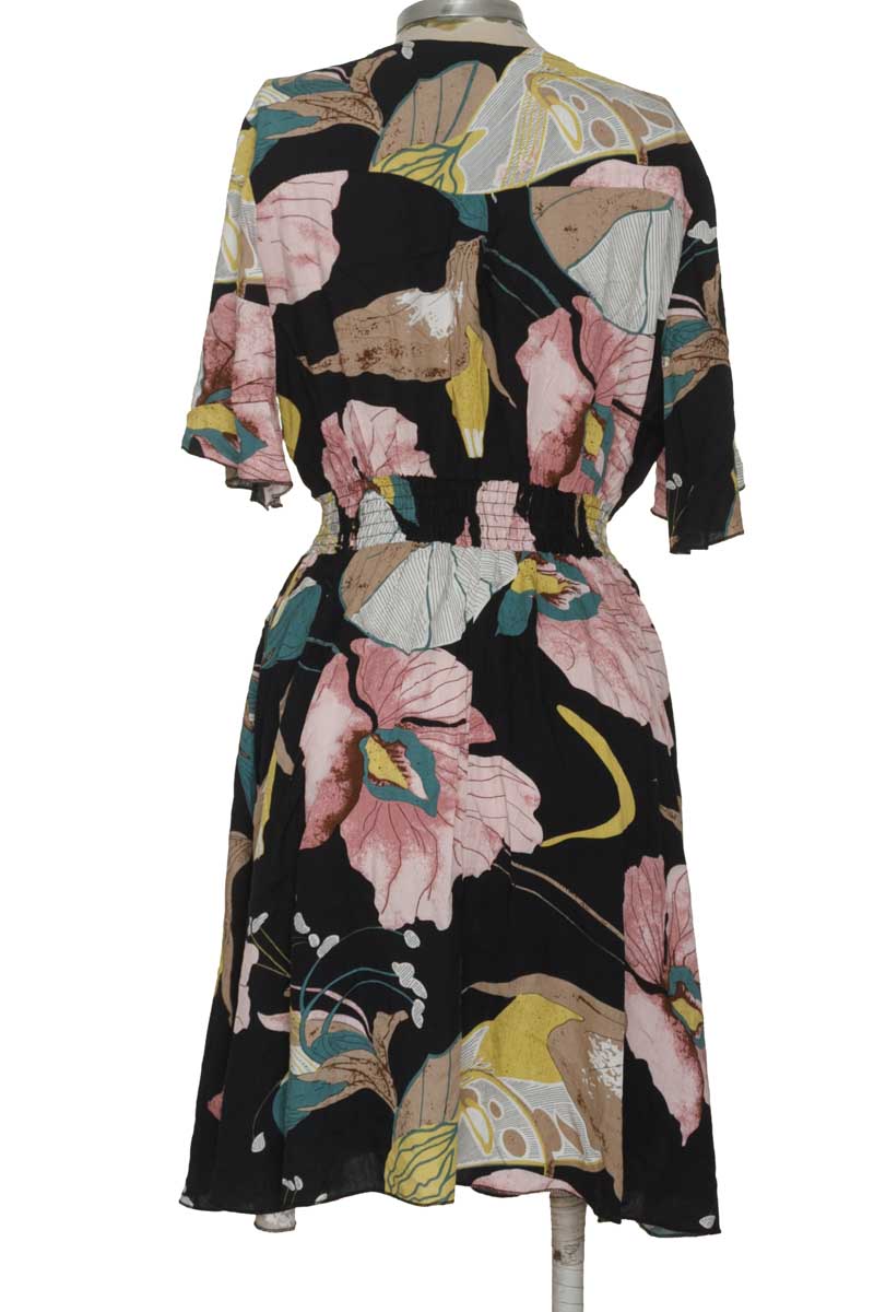 Vestido / Enterizo color Negro - Closeando