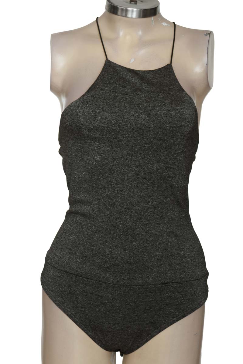 Top / Camiseta color Gris - Closeando