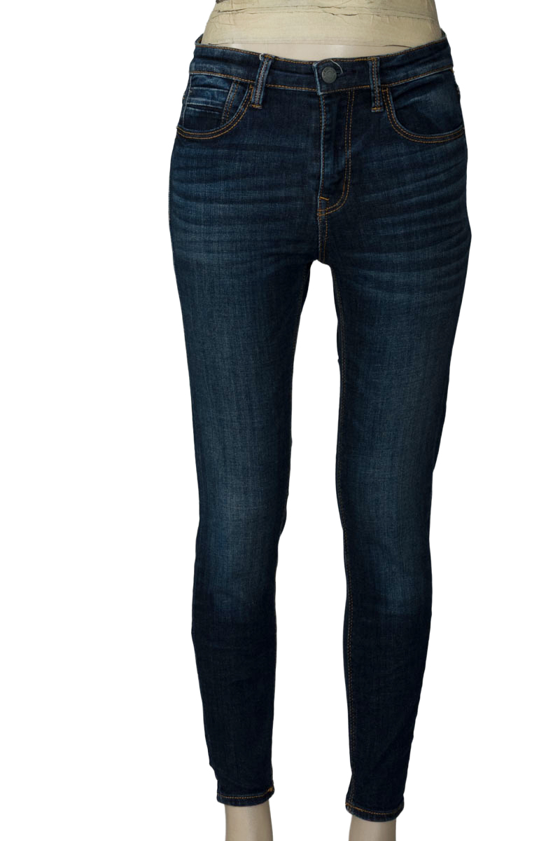 Pantalones color Azul - Stradivarius