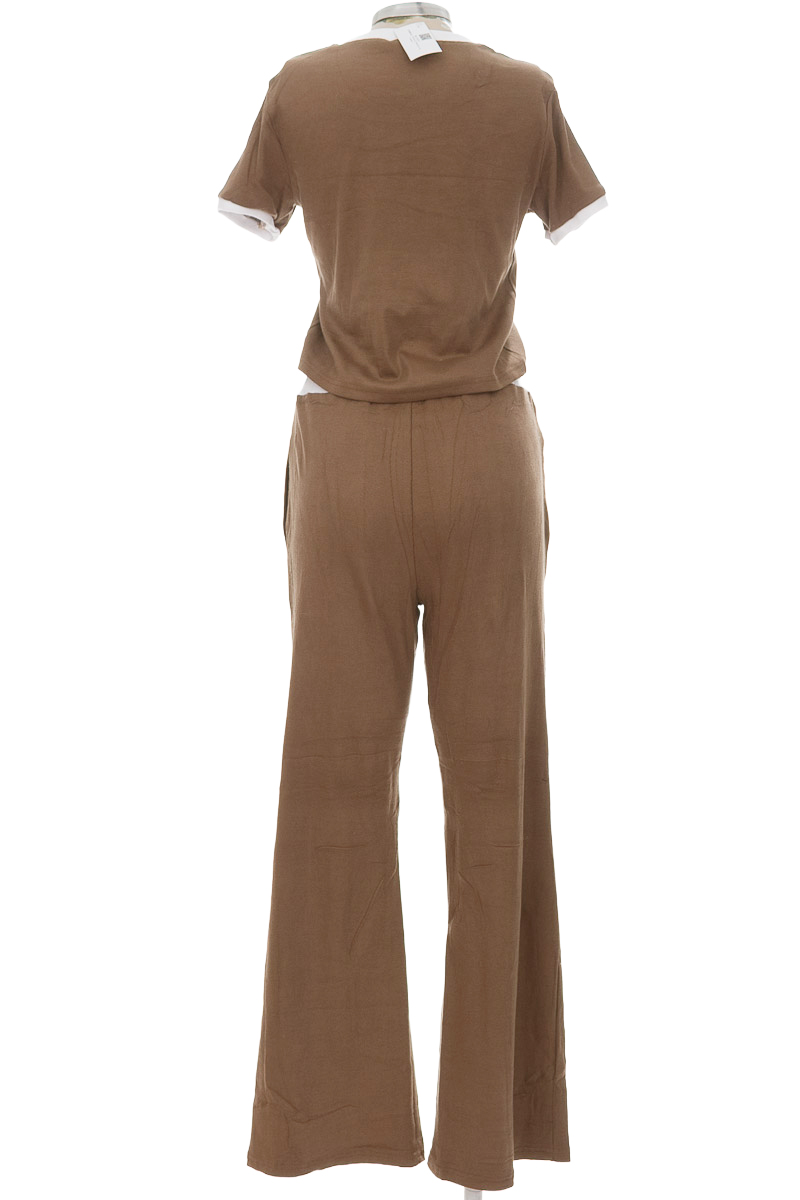 Vestido / Enterizo color Café - Closeando