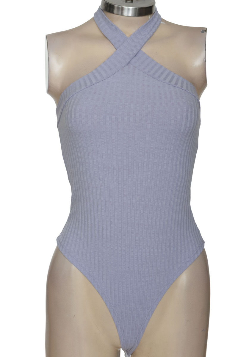Top / Camiseta color Morado - Closeando