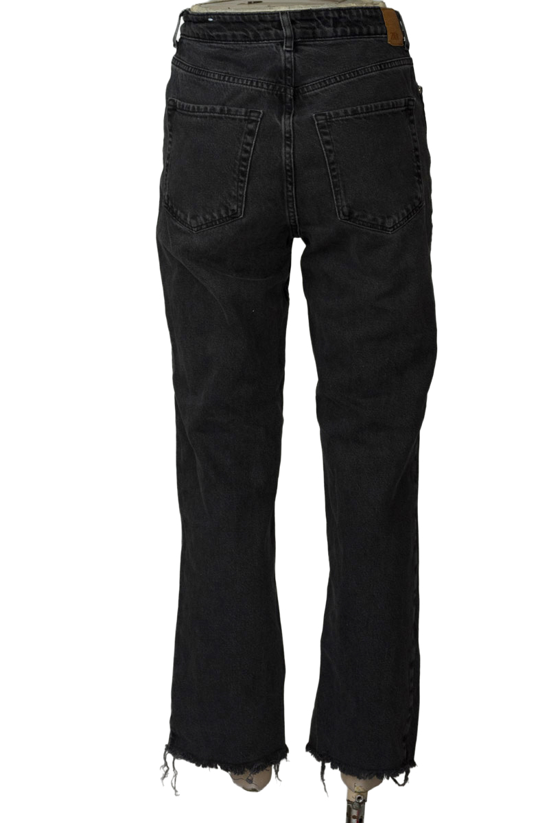 Pantalones color Negro - Zara