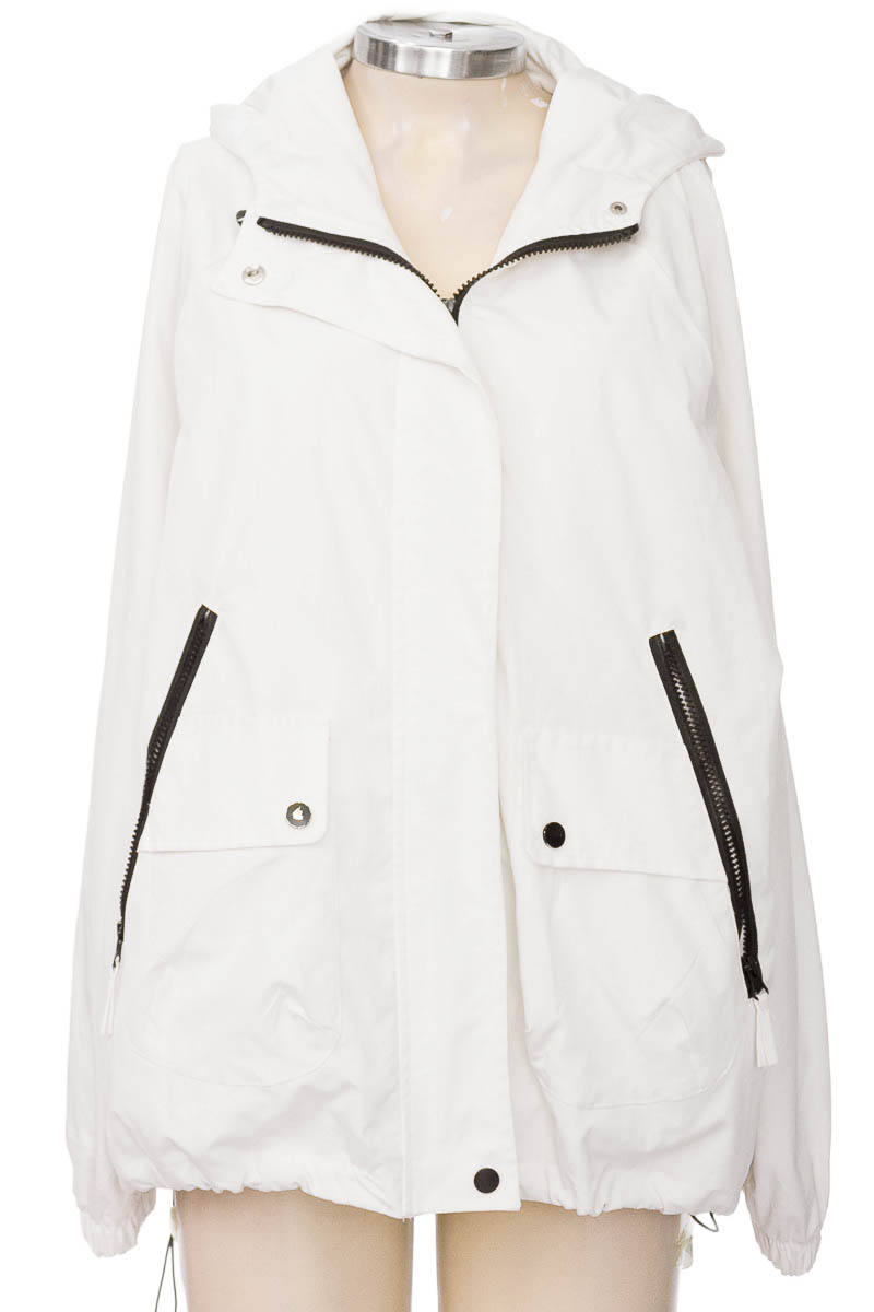 Chaqueta / Abrigo color Blanco - Follow me 
